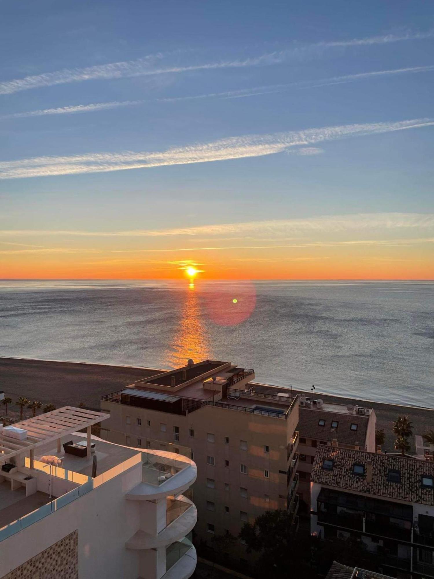 Panoramic Seaview Penthouse The Wave Apartment ฟูเอนฮิโรลา ภายนอก รูปภาพ